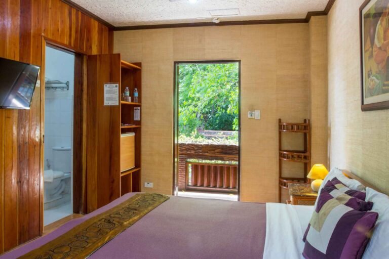 Deluxe Aircon Room 3