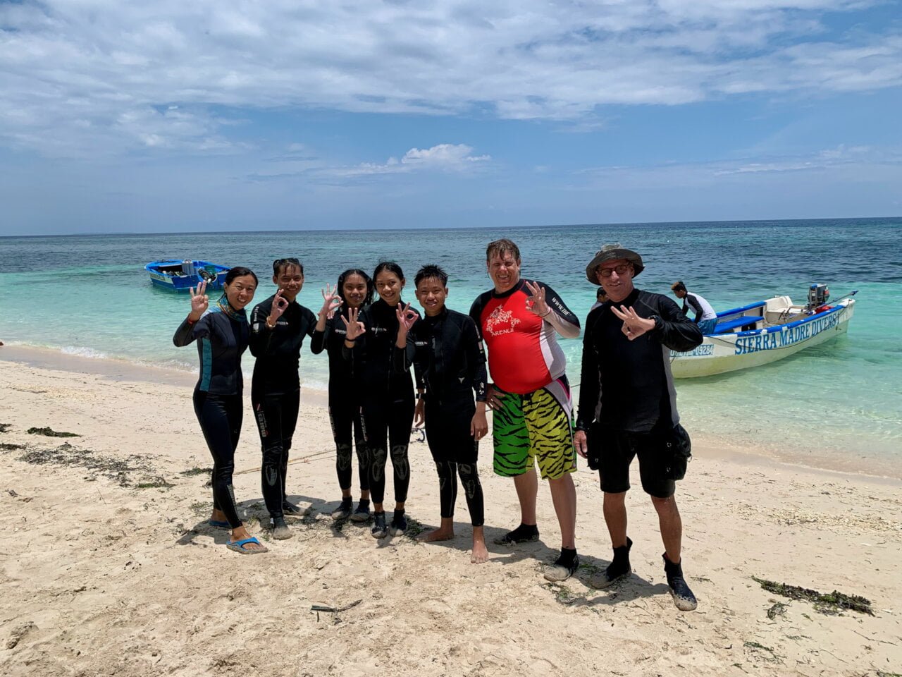 Pic3 A Group of Junior Open Water Divers Having Fun Together with Sierra Madre Divers Instructors img