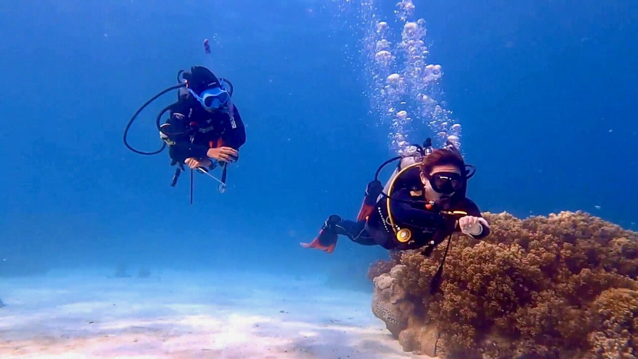 Pic3 Teaching AOW course underwater navigation img