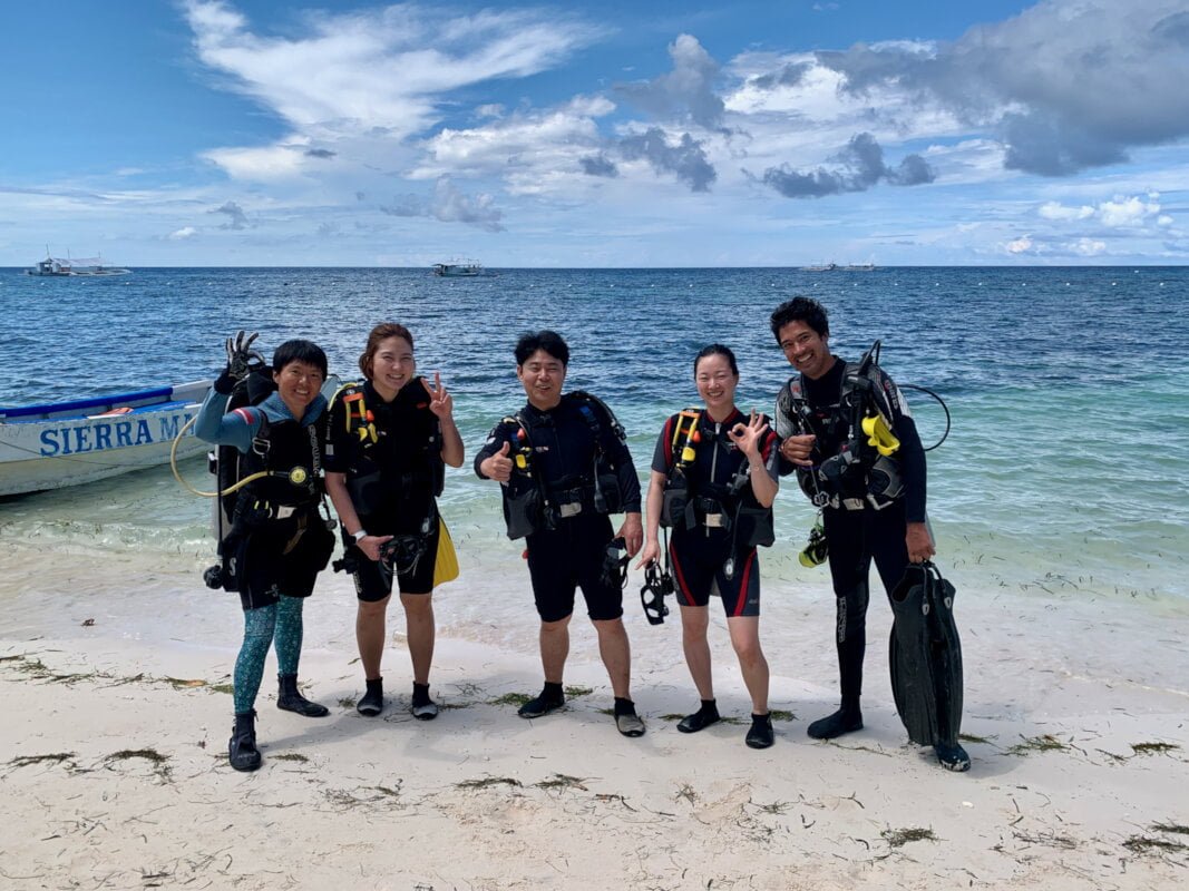 Pic4 Having a great time with students img